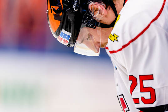 Örebros Anton Hedman deppar