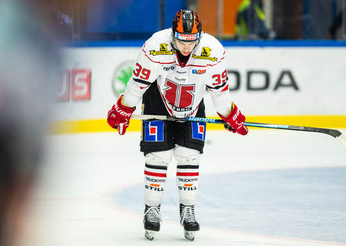 Örebros Jordan Boucher deppar