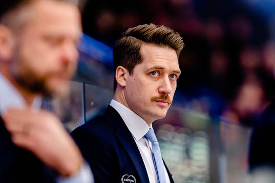 Växjös tränare Sam Hallam