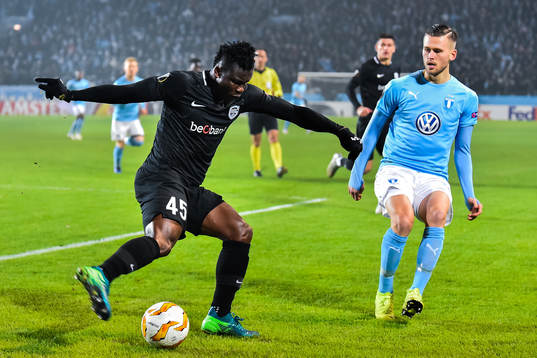 Joseph Aidoo of Genk and Arnór Ingvi Traustason of Malmö