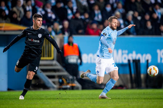 Ruslan Malinovskyi of Genk and Lasse Nielsen of Malmö FF