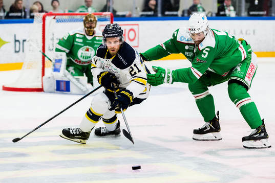 s Mattias Tedenby och Rögles Alen Bibic