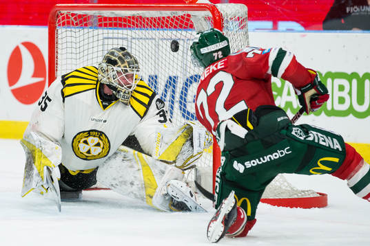 Frölundas Patrik Carlsson skjuter avgörande 1-0 målet