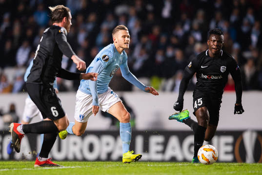 Arnór Ingvi Traustason of Malmö FF and Joseph Aidoo of