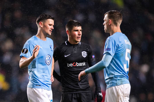 Marcus Antonsson of Malmö FF looks dejected