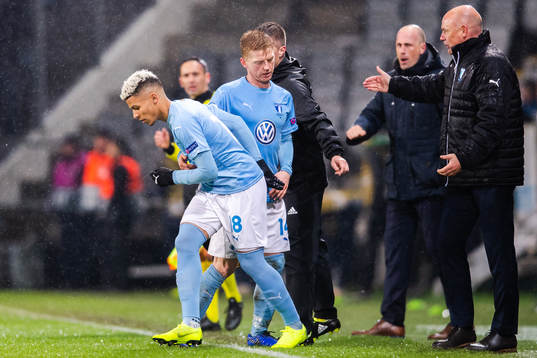 Anders Christiansen swaps with Romain Gall of Malmö FF