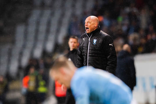 head coach Uwe Rösler