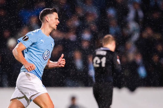 Marcus Antonsson of Malmö FF celebrates