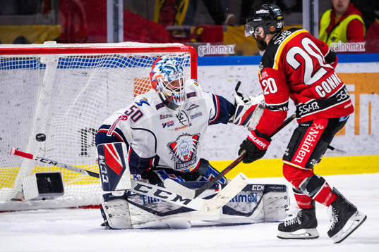 Luleås Jack Connolly sätter avgörande 2-1 i