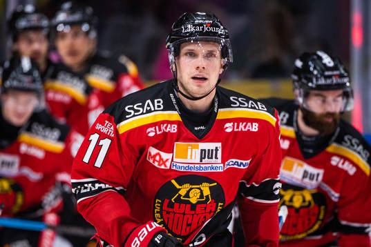 Luleås Petter Emanuelsson jublar