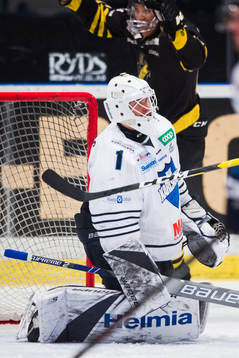 Karlskogas målvakt Henrik Lundberg deppar