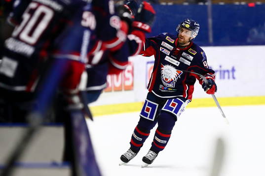 Linköpings Derek Roy jublar