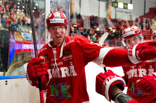 Timrås Rickard Palmberg jublar