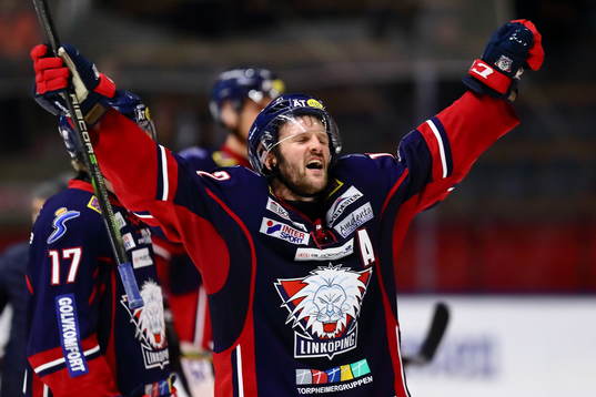 Linköpings Sebastian Karlsson jublar