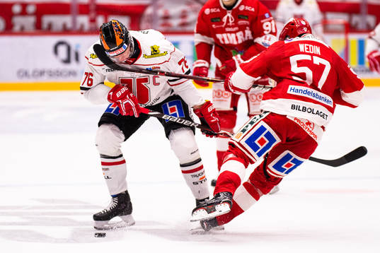 Örebros Jere Sallinen och Timrås Anton Wedin