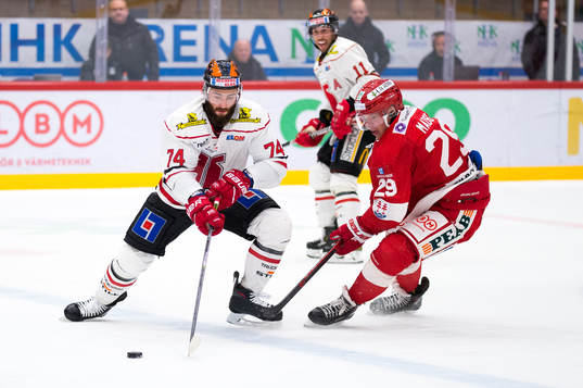 Örebros Nick Ebert och Timrås Morten Madsen