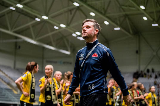 Alexander Straus, head coach of Sandviken
