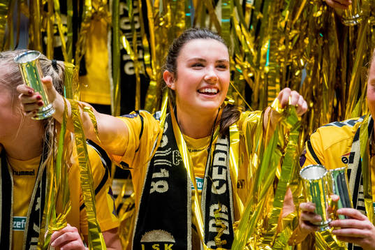 Ingrid Syrstad Engen of LSK Kvinner celebrates
