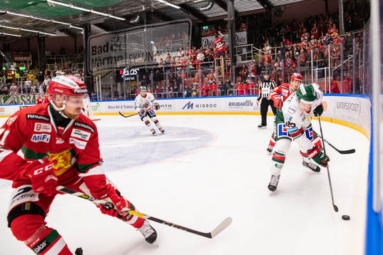 Moras Alexander Hilmerson och Frölundas Simon Hjalmarsson