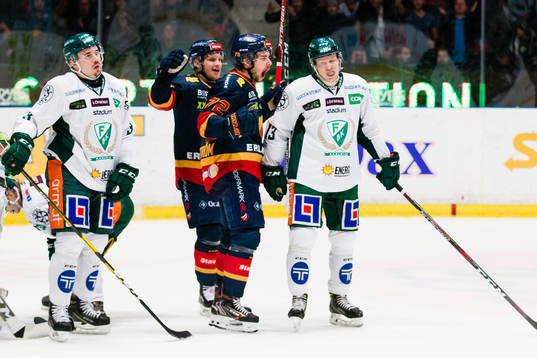 Djurgårdens Emil Bemström jublar