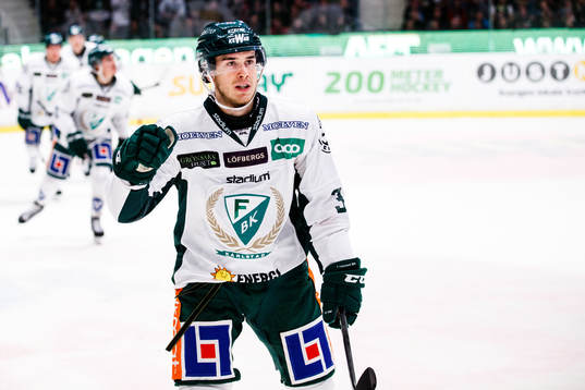 Färjestads Michael Lindqvist jublar