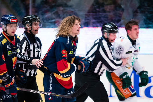 Djurgårdens Axel Jonsson Fjällby och Färjestads