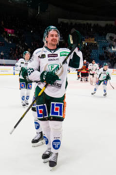 Färjestads Linus Johansson jublar