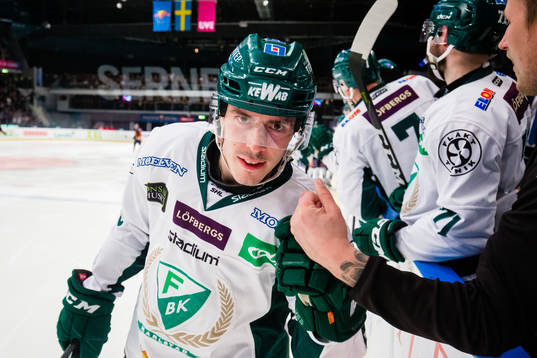Färjestads Sebastian Erixon jublar