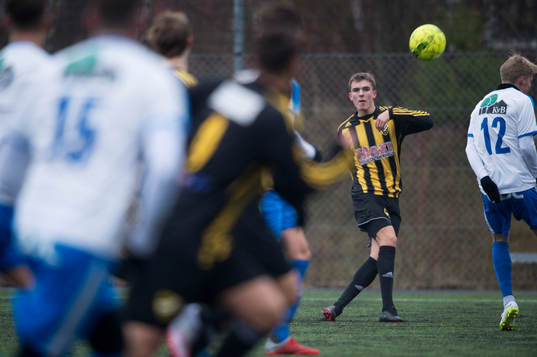 Bläddra bland fler bilder av Fotboll, träningsmatch, IFK Hässleholm - Åstorp