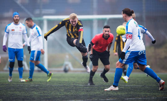 IFK Hässleholms Linus Svensson i träningsmatchen mellan