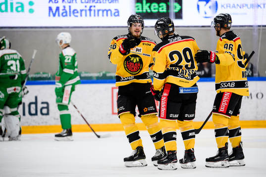 Luleås Emil Larsson jublar