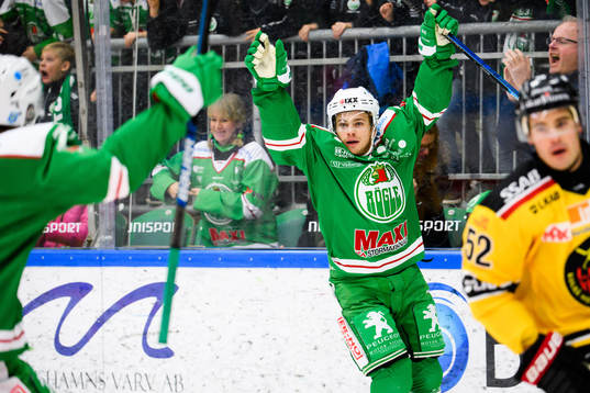 Rögles Leon Bristedt  jublar