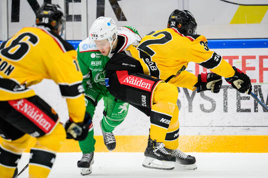 Rögles Christopher Bengtsson och Luleås Oscar Engsund