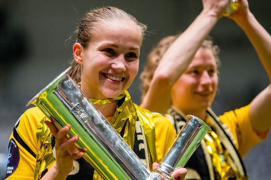 Guro Reiten of LSK Kvinner celebrates