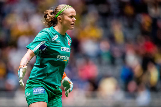 Goalkeeper Nora Gjøen of Sandviken