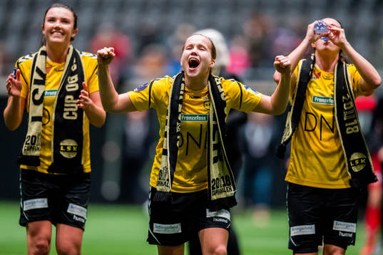 Guro Reiten of LSK Kvinner celebrates