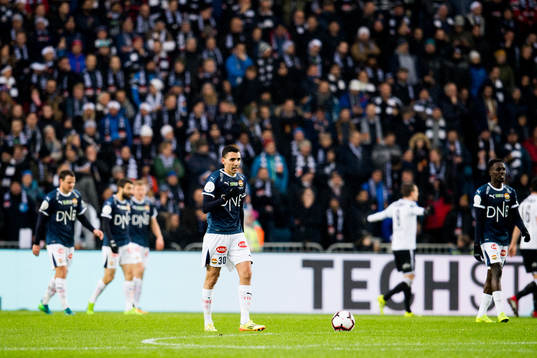 Mustafa "Mos" Abdellaoue of Strømsgodset looks dejected