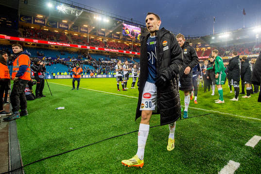 Mustafa "Mos" Abdellaoue of Strømsgodset looks dejected