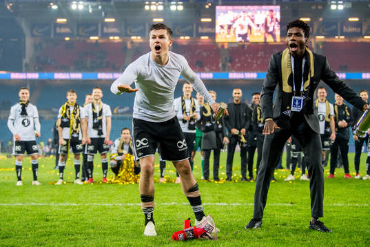 Pål André Helland and Igho Ogbu of Rosenborg celebrate