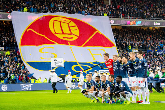 Goalkeeper Morten Sætra (2nd row), Jonathan Parr, Mounir
