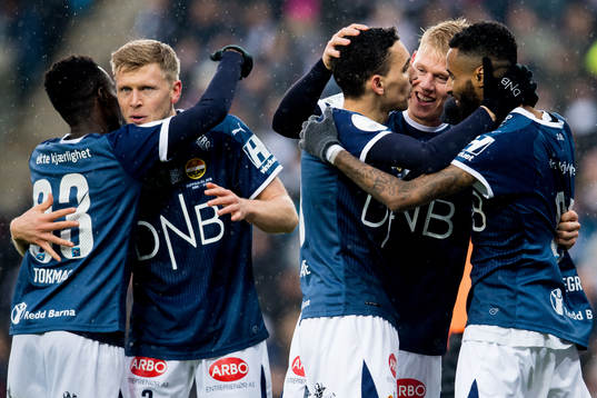 Mustafa "Mos" Abdellaoue of Strømsgodset celebrates with