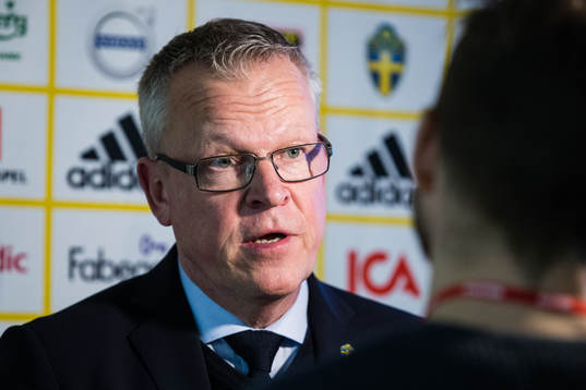 Sveriges förbundskapten Janne Andersson intervjuvas