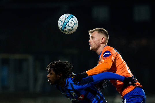 Moussa Njie of Stabæk and Adam Örn Arnarson of Aalesund