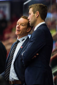 Örebros tränare Niklas Eriksson och assisterande tränare