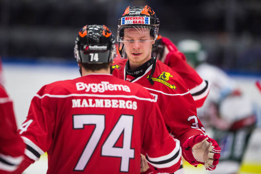 Örebros Christopher Mastomäki och Nick Ebert jublar