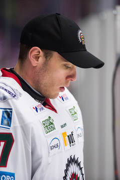 Frölundas målvakt Johan Gustafsson deppar