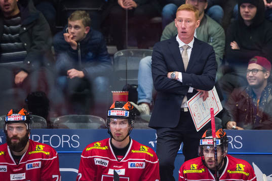 Örebros assisterande tränare Jörgen Jönsson deppar