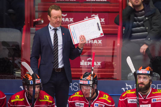 Örebros tränare Niklas Eriksson deppar