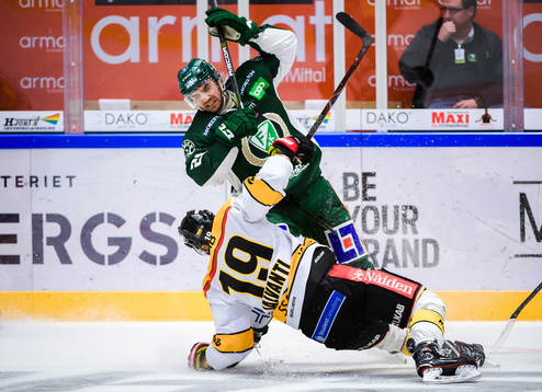 Färjestads Martin Johansson och Luleås Joonas Jalvanti