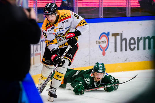 Luleås Johan Forsberg och Färjestads Johan Ivarsson